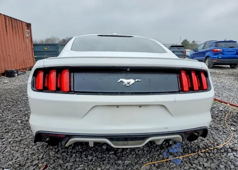 2015 Ford Mustang z USA, uszkodzony, nr VIN 1FA6P8TH9F5356485